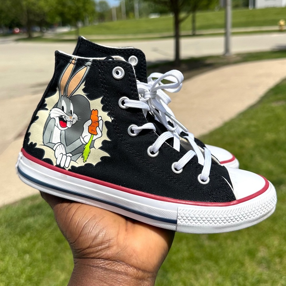 Converse Chuck Taylor Bugs Bunny 80th Anniversary High Top Sneakers Kids Size 1 - Picture 10 of 13